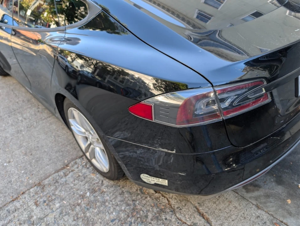 2014 Tesla Model S - Image 8 of 9