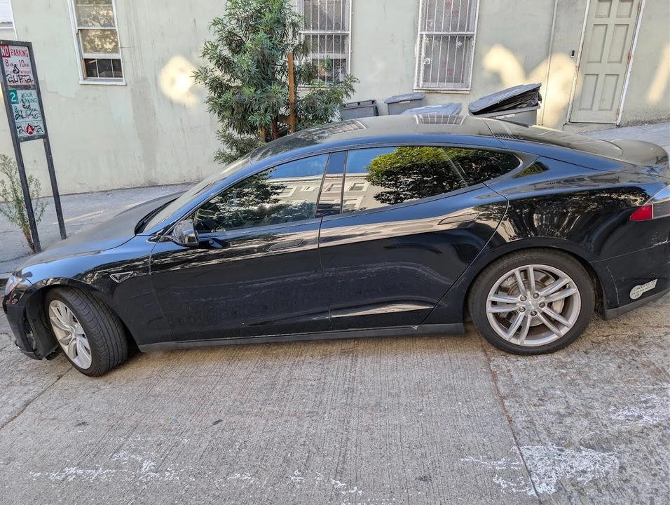 2014 Tesla Model S - Image 2 of 9