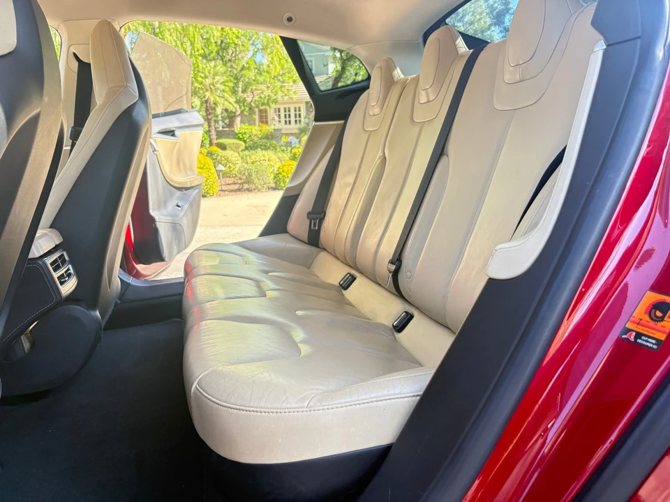 2014 Tesla Model S - Image 11 of 21