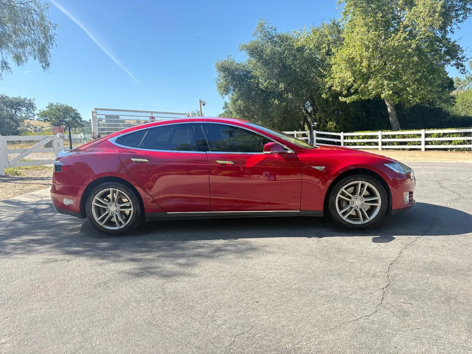 2014 Tesla Model S - Image 3 of 21