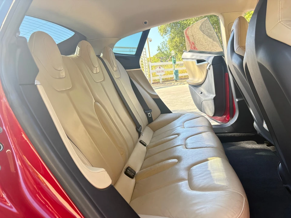 2014 Tesla Model S - Image 12 of 21