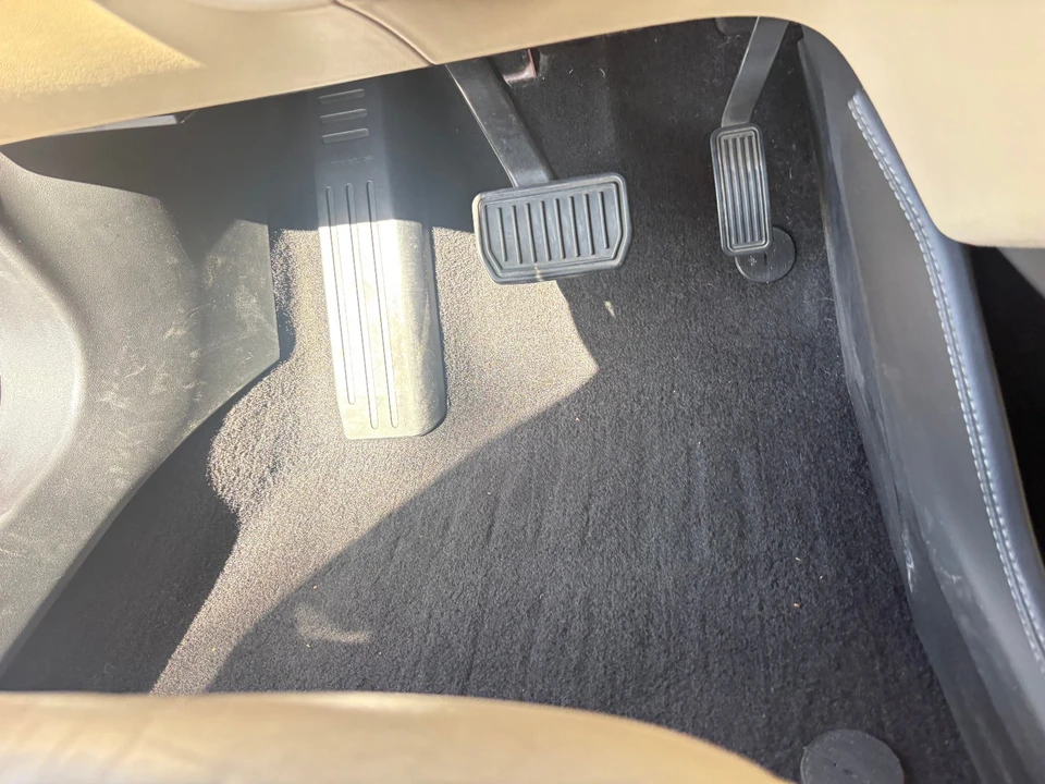 2014 Tesla Model S - Image 17 of 21