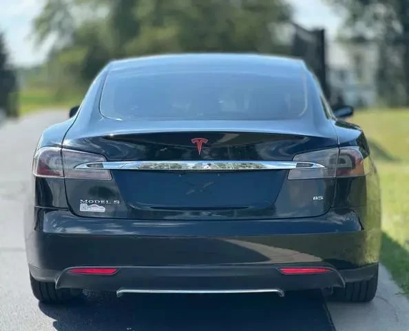 2014 Tesla Model S - Image 7 of 17