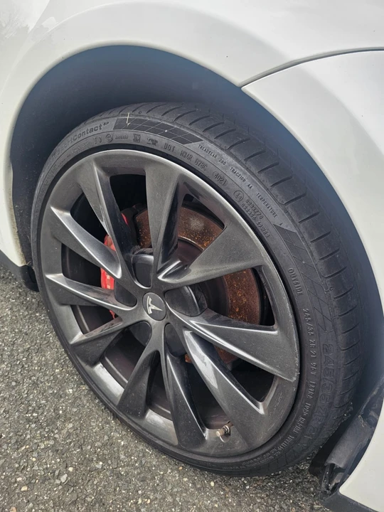 2014 Tesla Model S - Image 10 of 14