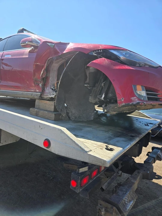 2014 Tesla Model S - Image 3 of 21