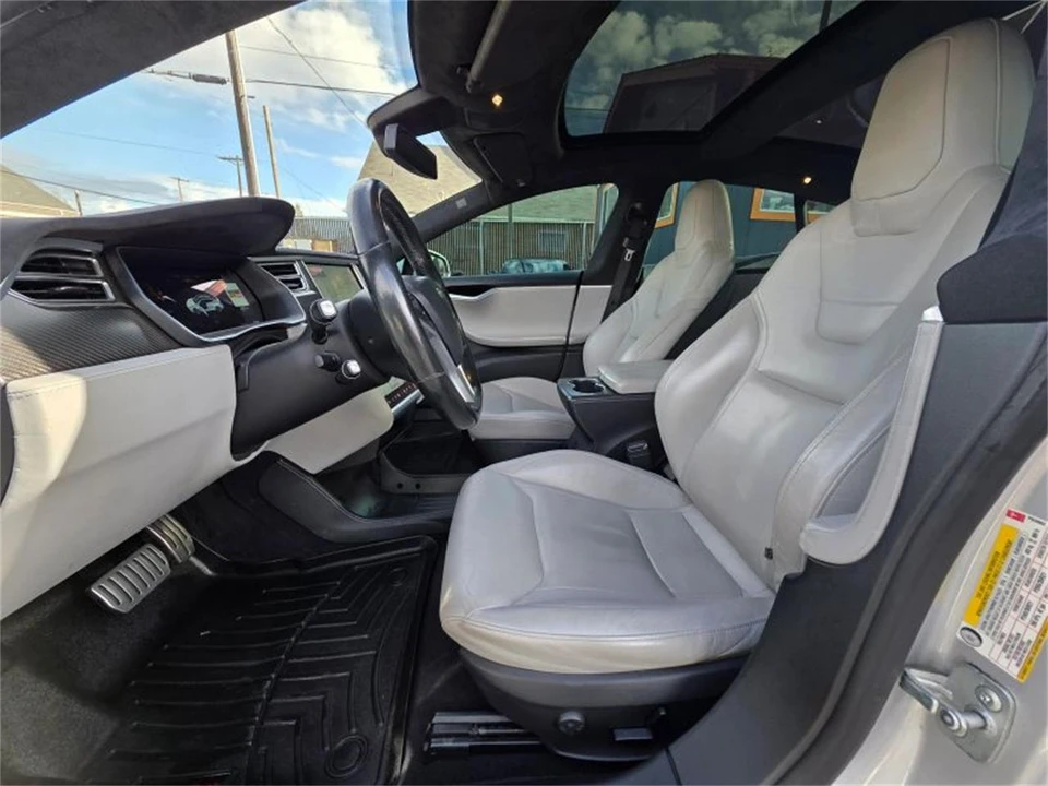 2014 Tesla Model S - Image 9 of 20