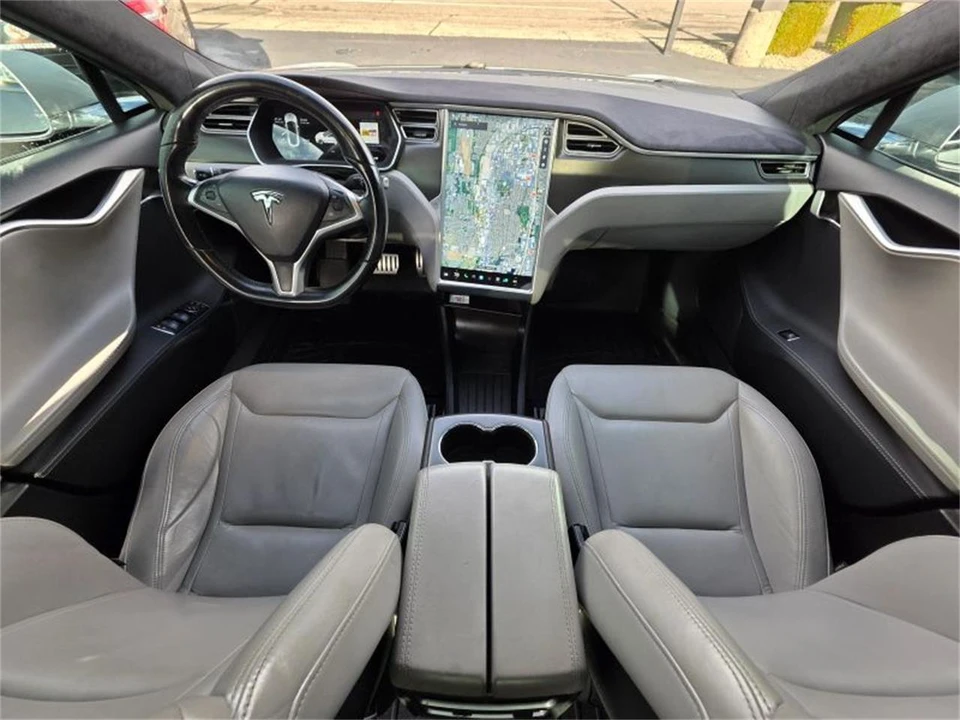 2014 Tesla Model S - Image 11 of 20