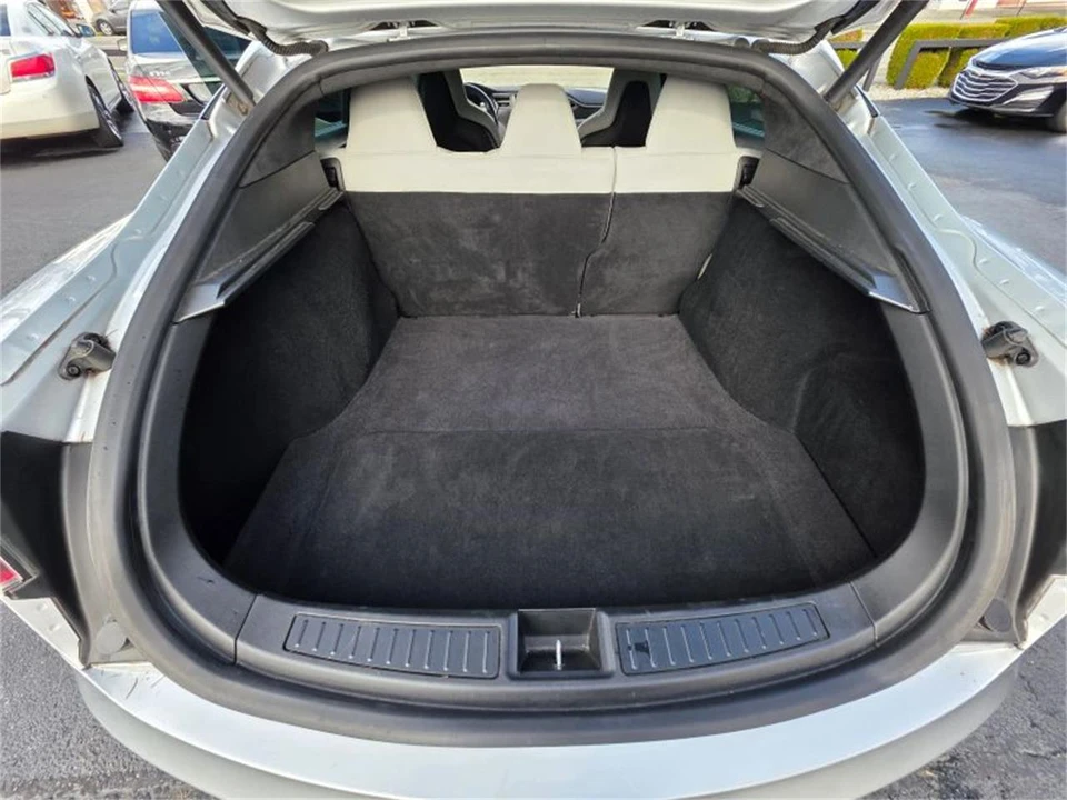 2014 Tesla Model S - Image 19 of 20