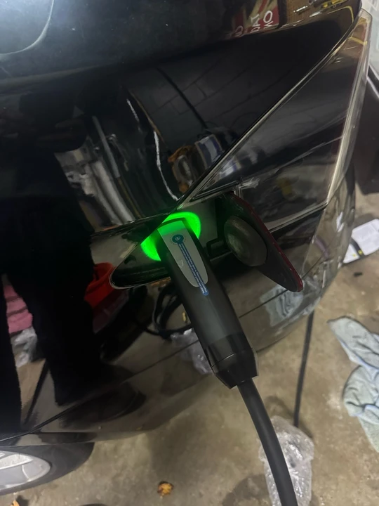 2014 Tesla Model S - Image 2 of 5