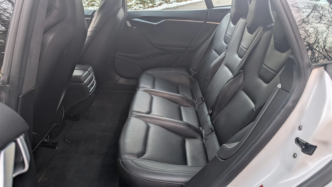 2014 Tesla Model S - Image 17 of 21
