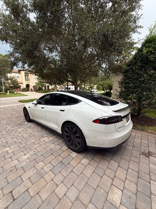 2014 Tesla Model S - Image 4 of 7