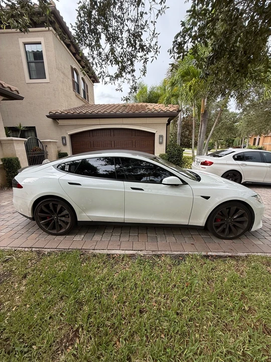 2014 Tesla Model S - Image 5 of 7