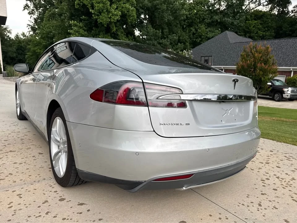 2014 Tesla Model S - Image 9 of 13