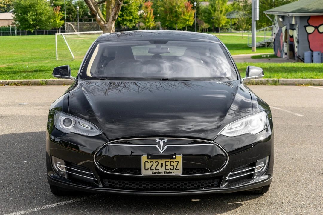 2014 Tesla Model S - Image 7 of 31