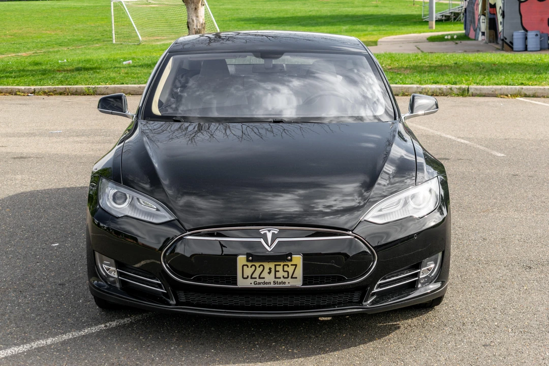 2014 Tesla Model S - Image 6 of 31