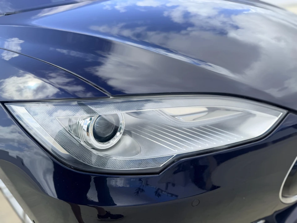 2014 Tesla Model S - Image 22 of 31