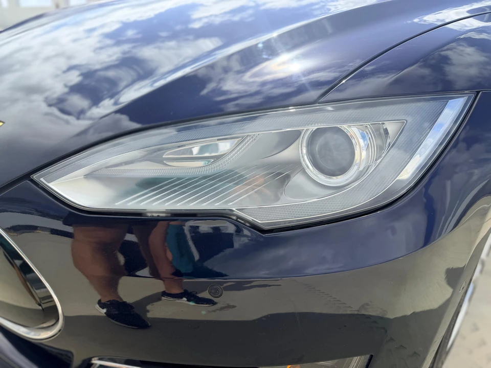 2014 Tesla Model S - Image 26 of 31