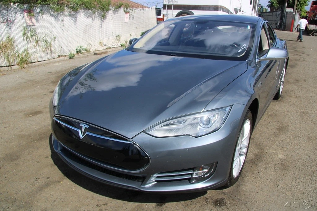 2014 Tesla Model S - Image 2 of 21