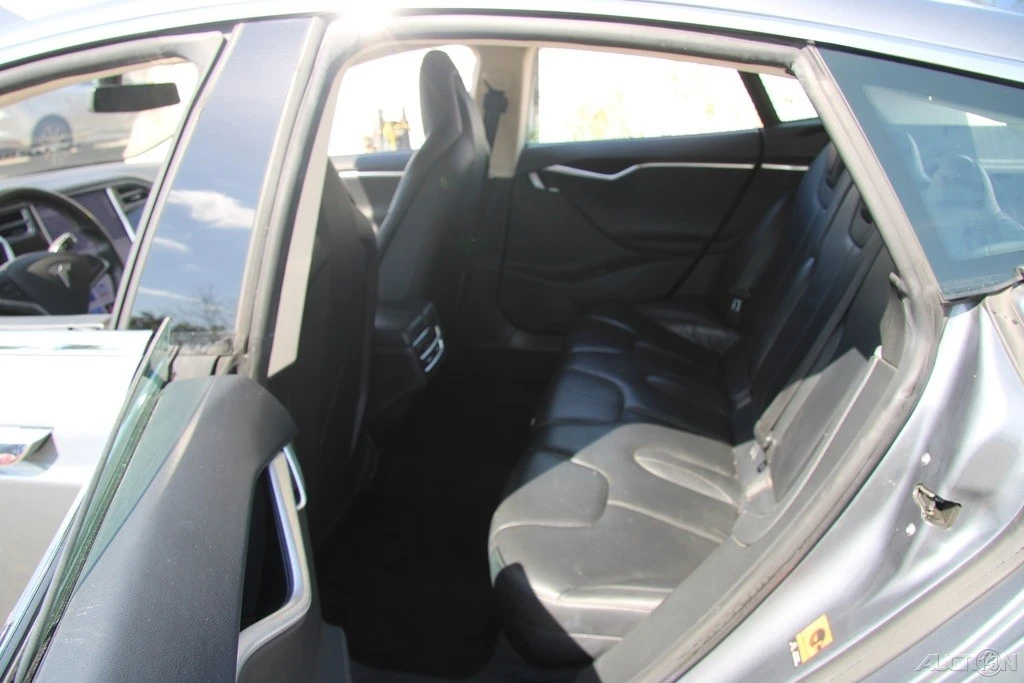 2014 Tesla Model S - Image 21 of 21