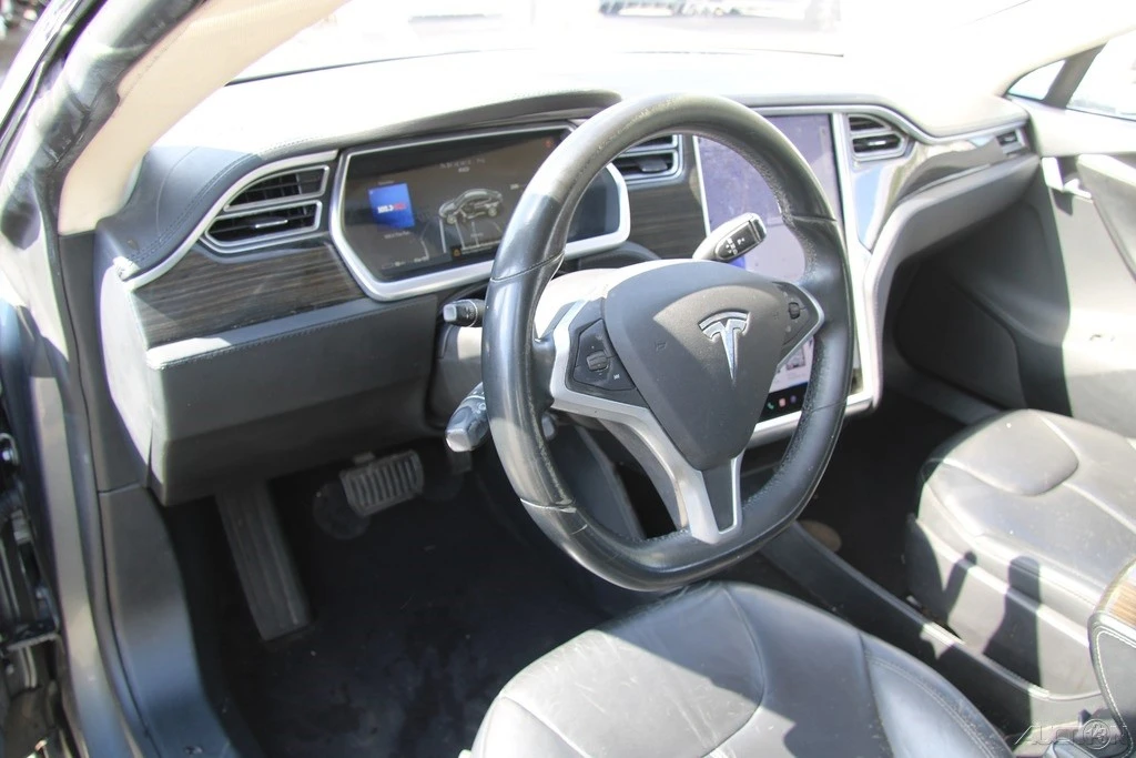 2014 Tesla Model S - Image 15 of 21