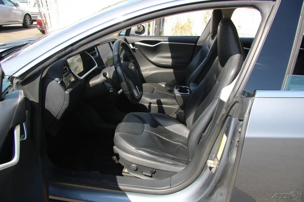 2014 Tesla Model S - Image 14 of 21