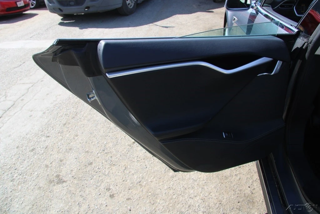 2014 Tesla Model S - Image 20 of 21