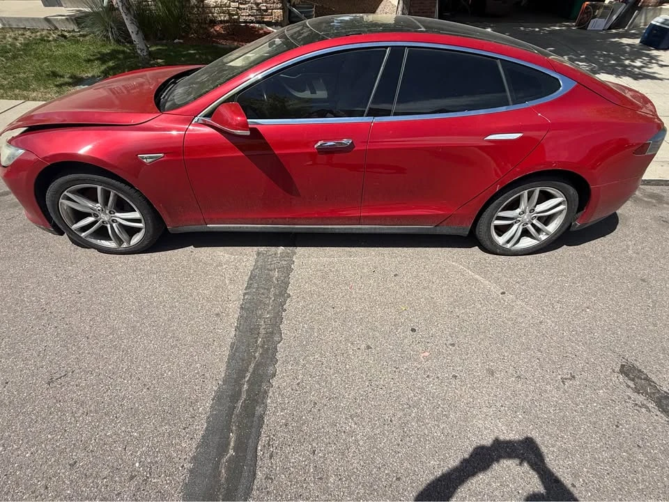 2014 Tesla Model S - Image 3 of 4