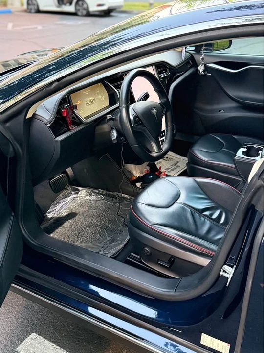 2014 Tesla Model S - Image 7 of 11