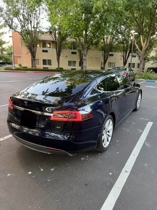 2014 Tesla Model S - Image 4 of 11