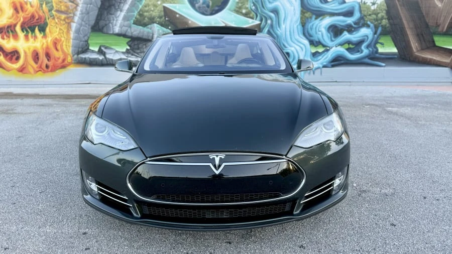 2014 Tesla Model S - Image 10 of 31