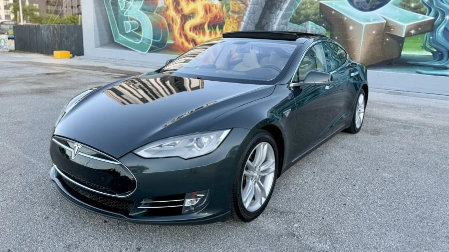2014 Tesla Model S - Image 9 of 31