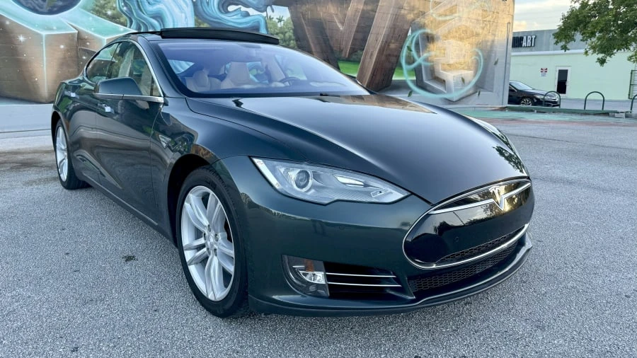 2014 Tesla Model S - Image 13 of 31