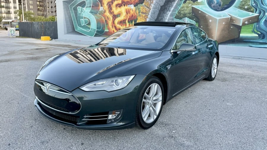 2014 Tesla Model S - Image 8 of 31