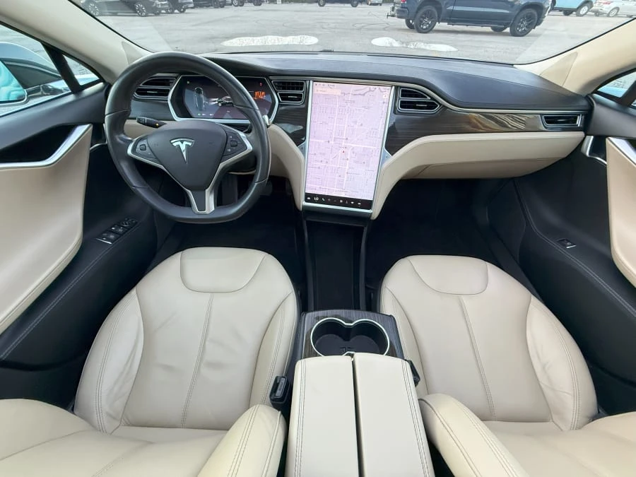 2014 Tesla Model S - Image 17 of 31