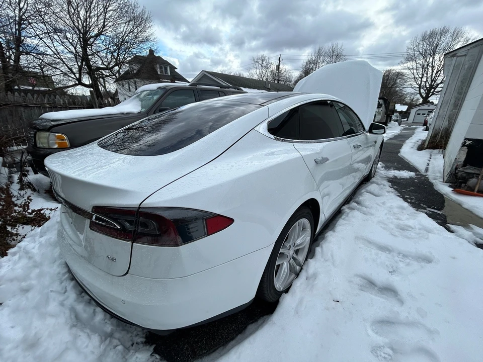 2014 Tesla Model S - Image 6 of 18