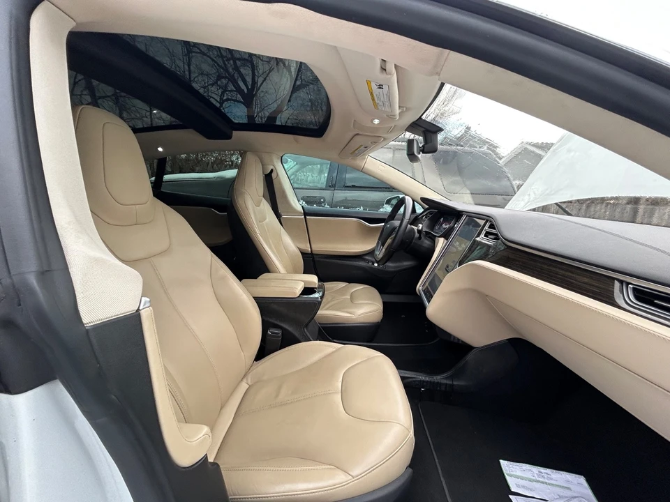 2014 Tesla Model S - Image 8 of 18