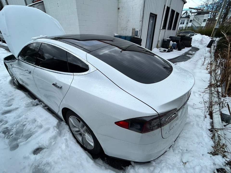 2014 Tesla Model S - Image 4 of 18