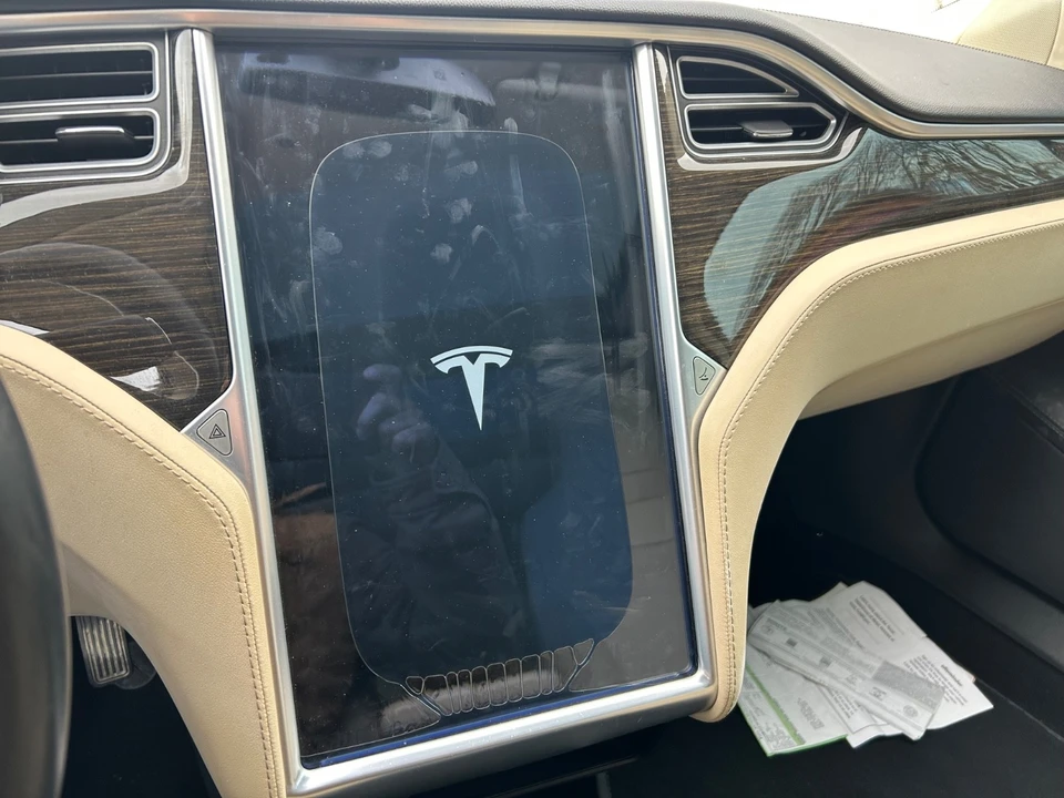 2014 Tesla Model S - Image 14 of 18