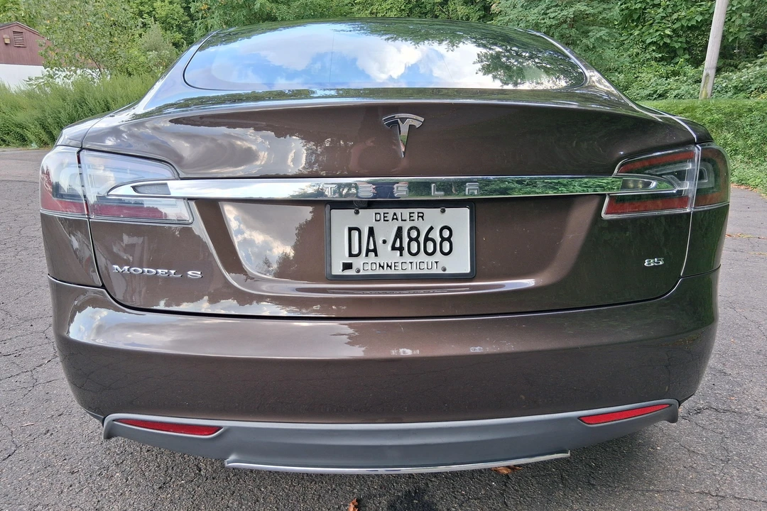 2014 Tesla Model S - Image 5 of 31