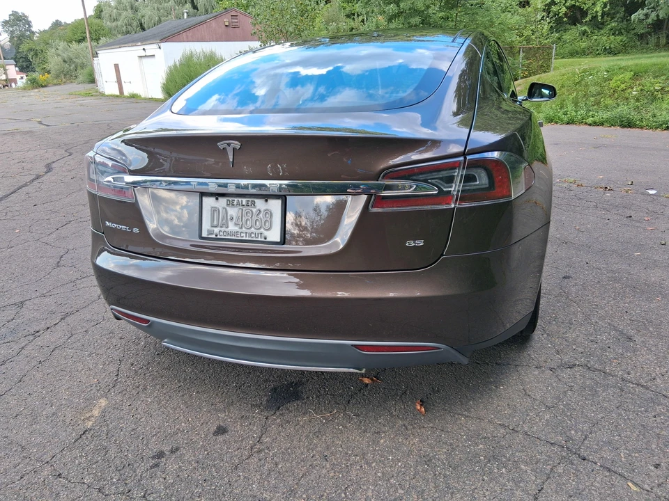 2014 Tesla Model S - Image 16 of 31