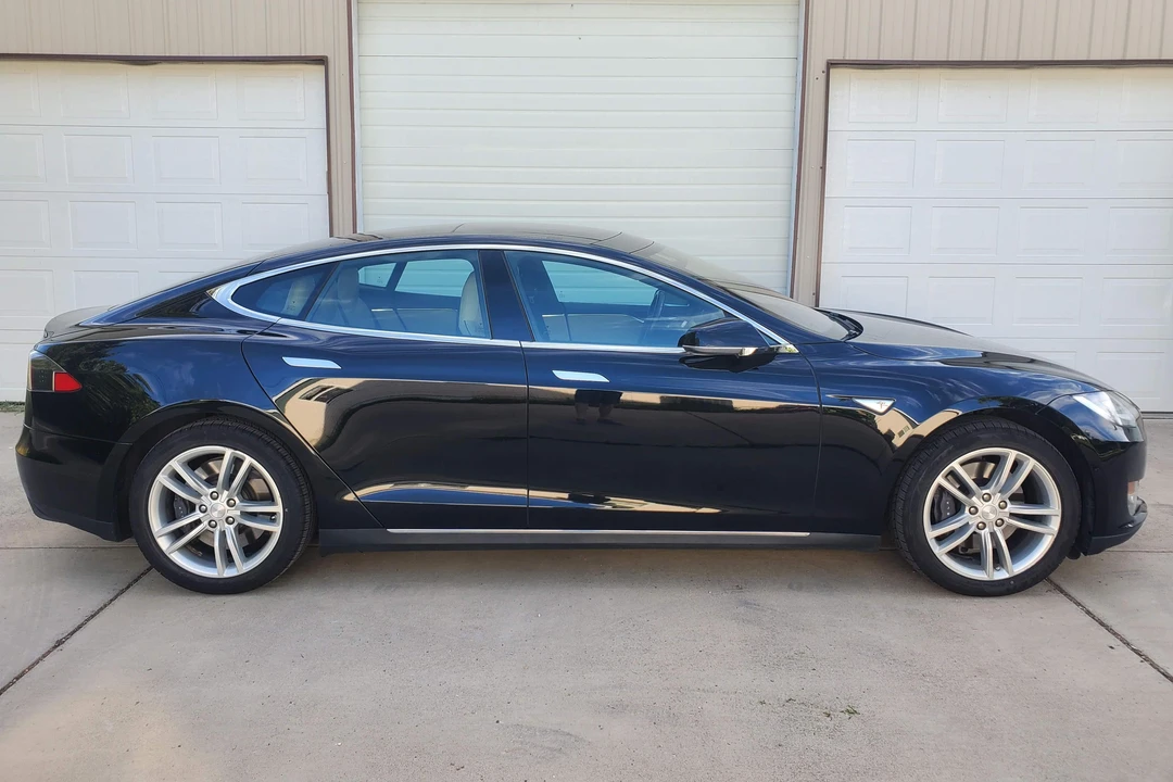 2014 Tesla Model S - Image 3 of 31