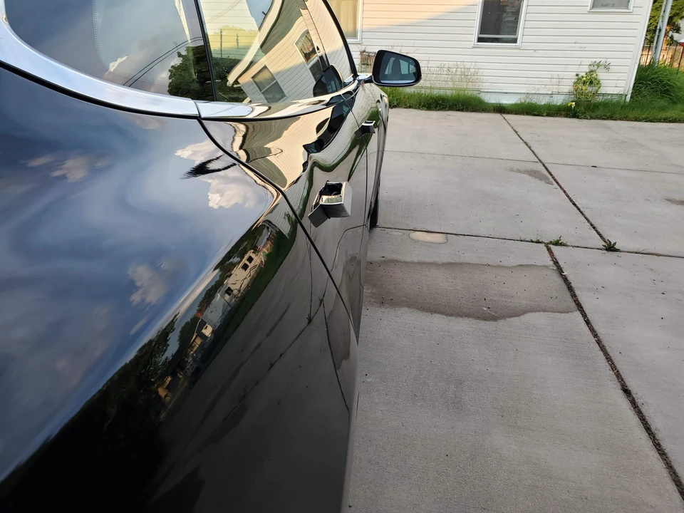 2014 Tesla Model S - Image 29 of 31