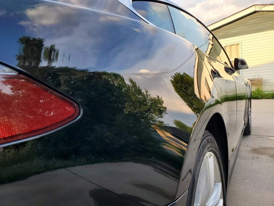 2014 Tesla Model S - Image 28 of 31