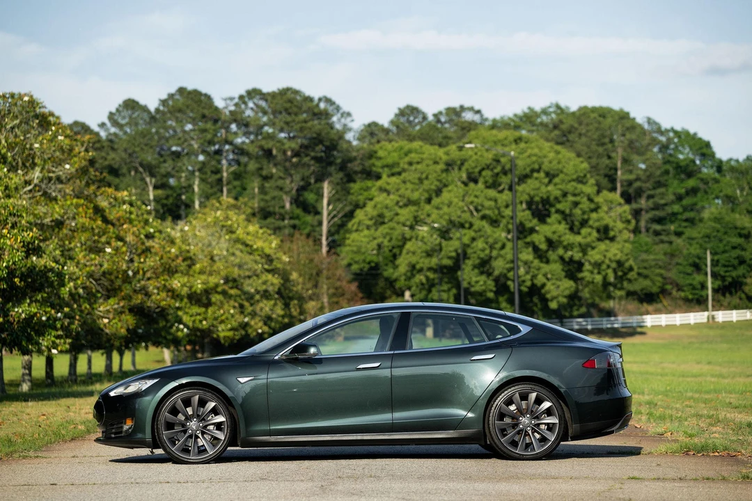 2014 Tesla Model S - Image 14 of 31