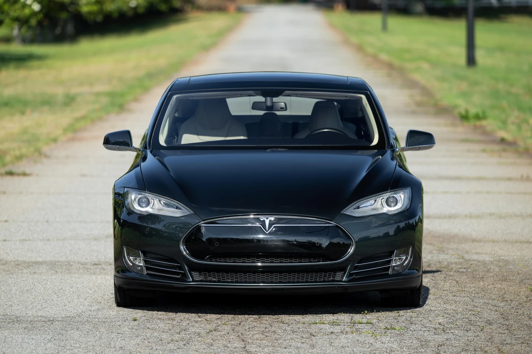 2014 Tesla Model S - Image 6 of 31