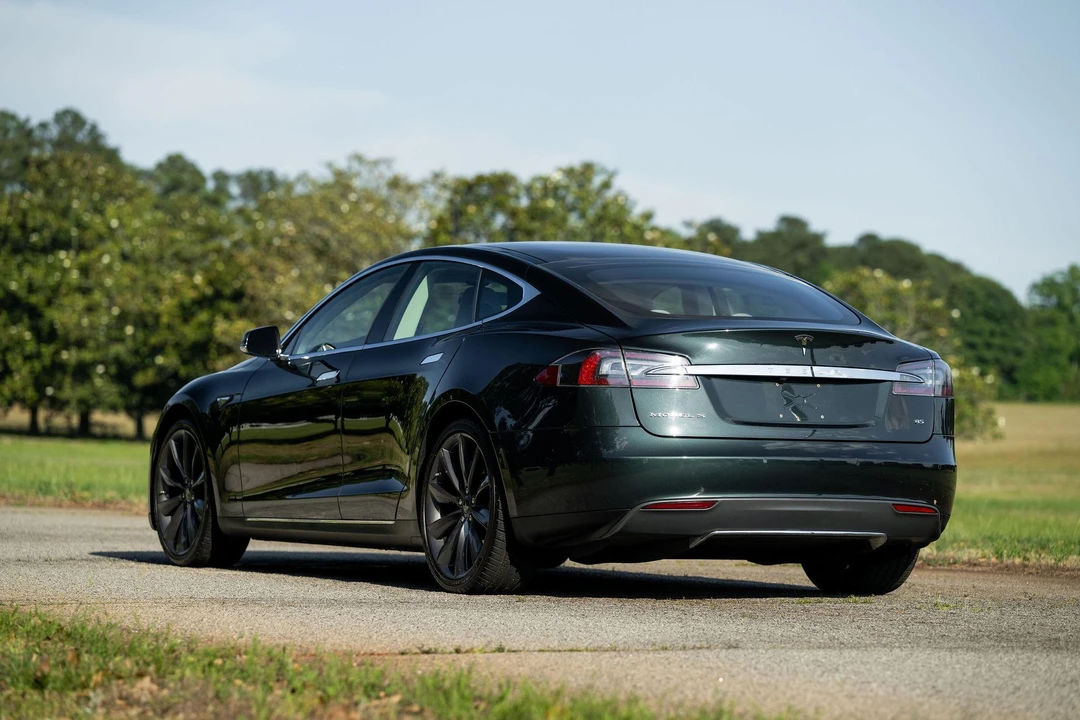 2014 Tesla Model S - Image 4 of 31
