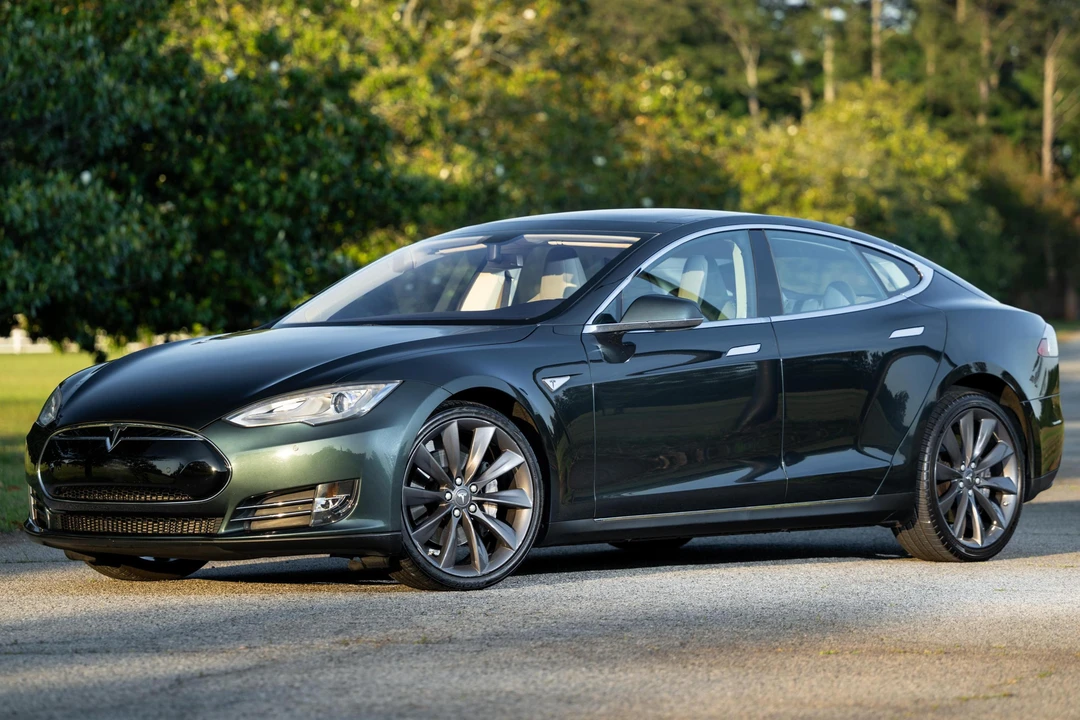 2014 Tesla Model S - Image 3 of 31