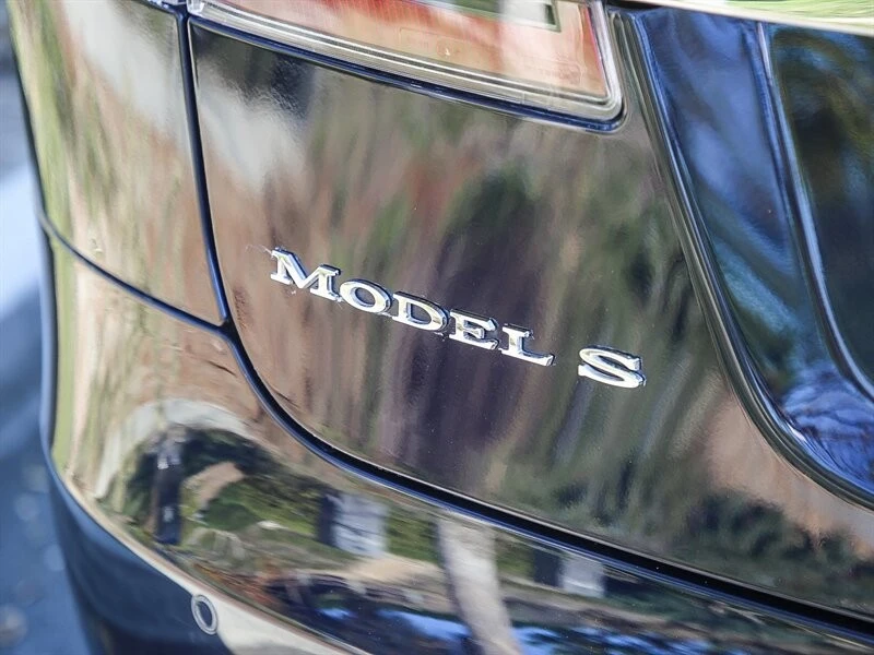 2014 Tesla Model S - Image 17 of 21