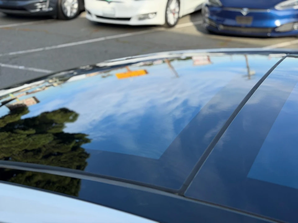 2014 Tesla Model S - Image 23 of 31