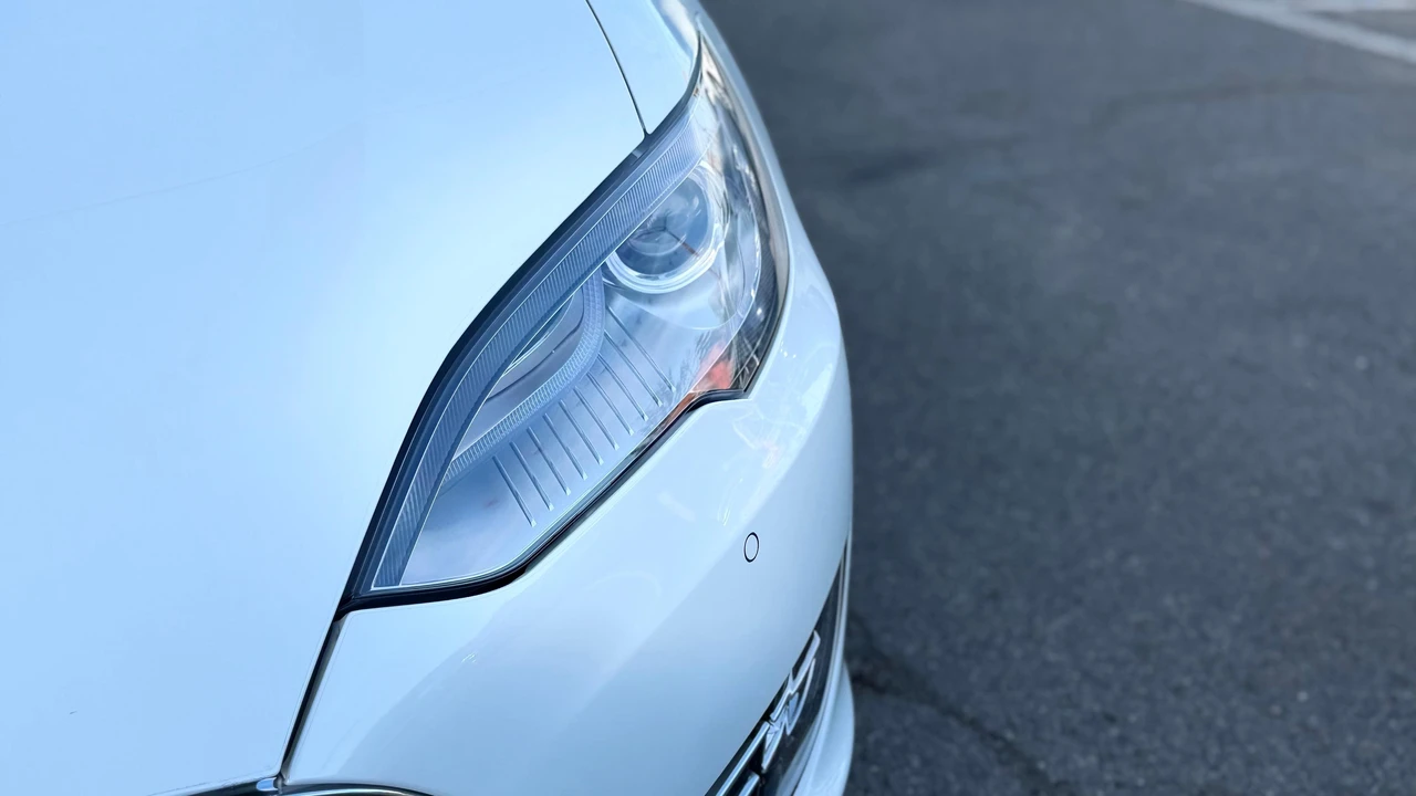 2014 Tesla Model S - Image 17 of 31